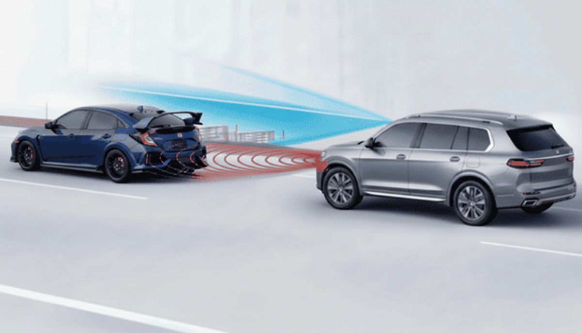 Honda-cars-on-highway-showing-how-ADAS-works-Aliotos-Auto-Body-San-Francisco
