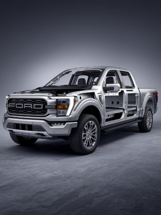 An Aluminum Ford Truck Body explaining repairs for Alioto’s Auto Body Bay Area An-Aluminum-Ford-Truck-Body-explaining-repairs-for-Aliotos-Auto-Body-Bay-Area